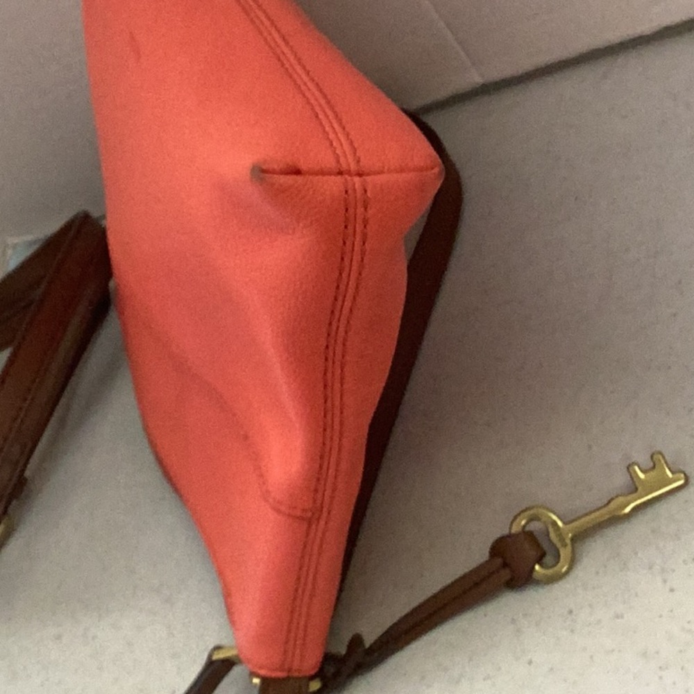 Coral Crossbody Leather Shoulder Bag - Women - Picture 11 of 13